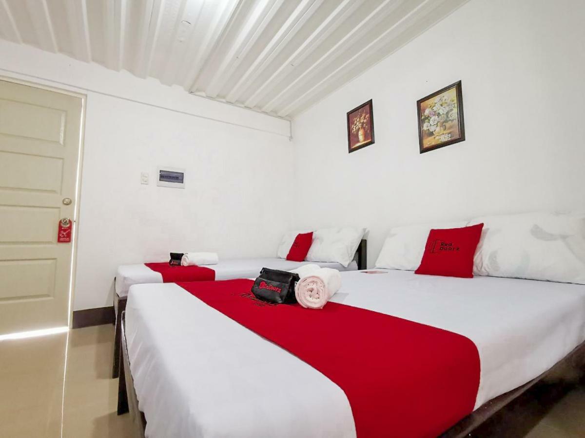 Reddoorz Near Davao Medical School Foundation Hotel Kültér fotó