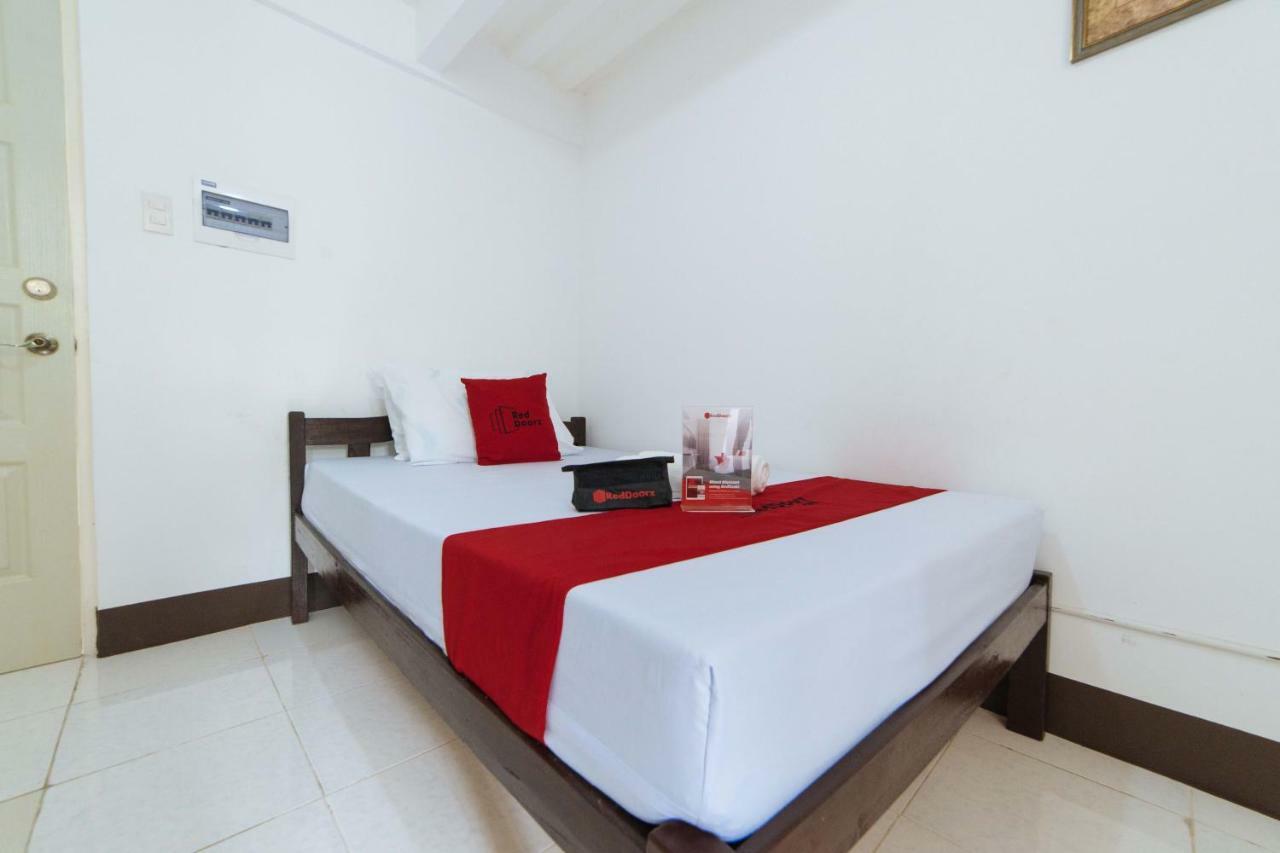 Reddoorz Near Davao Medical School Foundation Hotel Kültér fotó